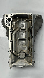 Bild in die Galerieansicht laden, BMW F10 M5 F12 F13 M6 S63N Petrol Engine Upper Oil Sump Pan. PNo-1113 7843143 9