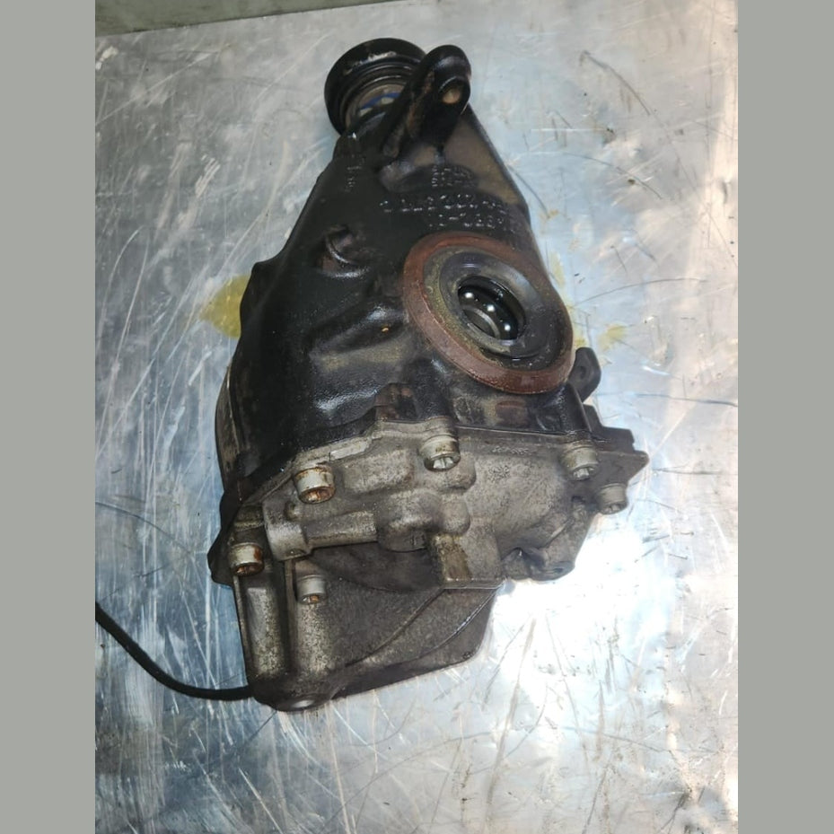 2016-2018 BMW 330e Rear Differential 7624780 3ser F30 F31 330E 320D 188LW I=2,93