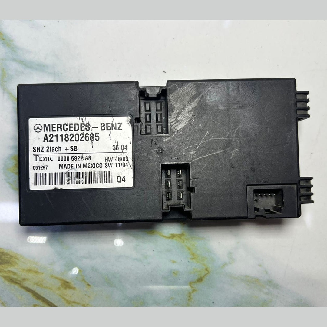 2004 Mercedes-Benz E-Class W211 E55 AMG Seat Heating Control Module A211 8202685