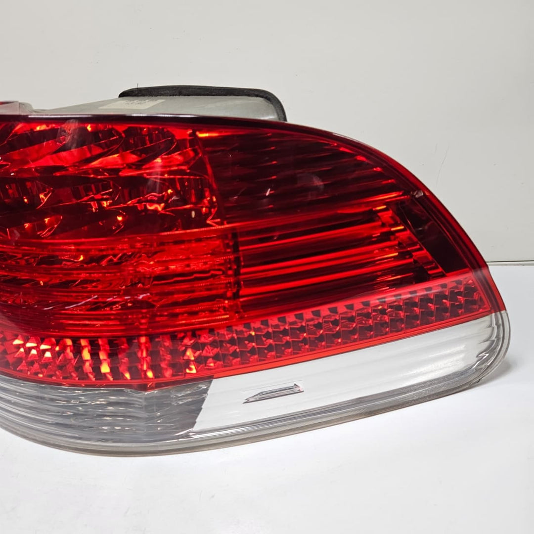 OEM BMW 7 Series E65 E66 Rear Taillight Rear Right Led 6937236