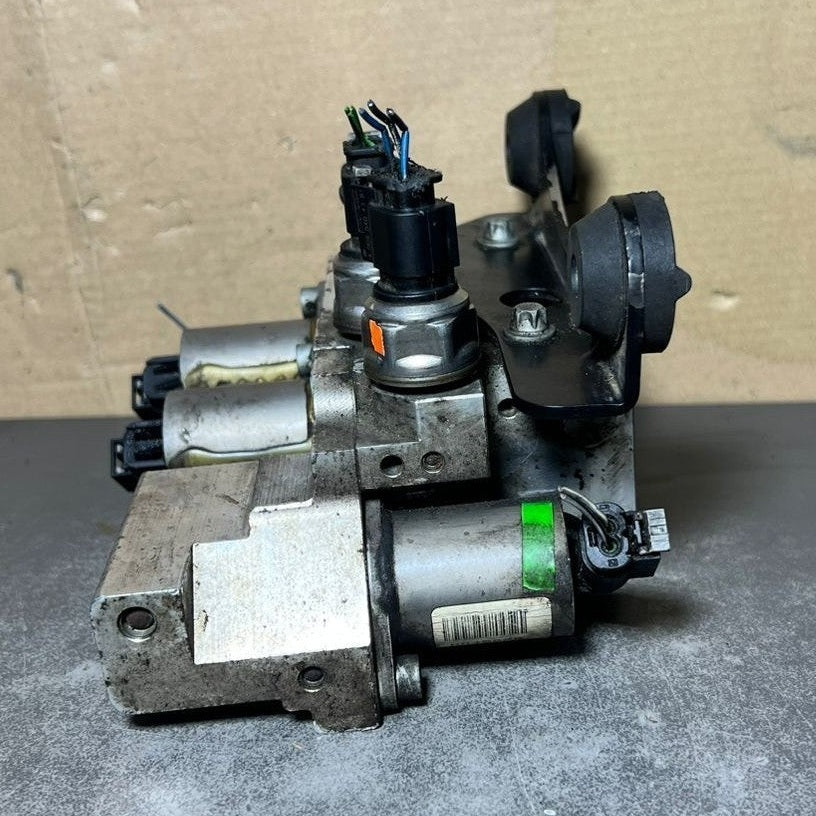13-16 Mercedes GL450 GL550 Front Hydraulic Suspension Valve A166 3201158 OEM