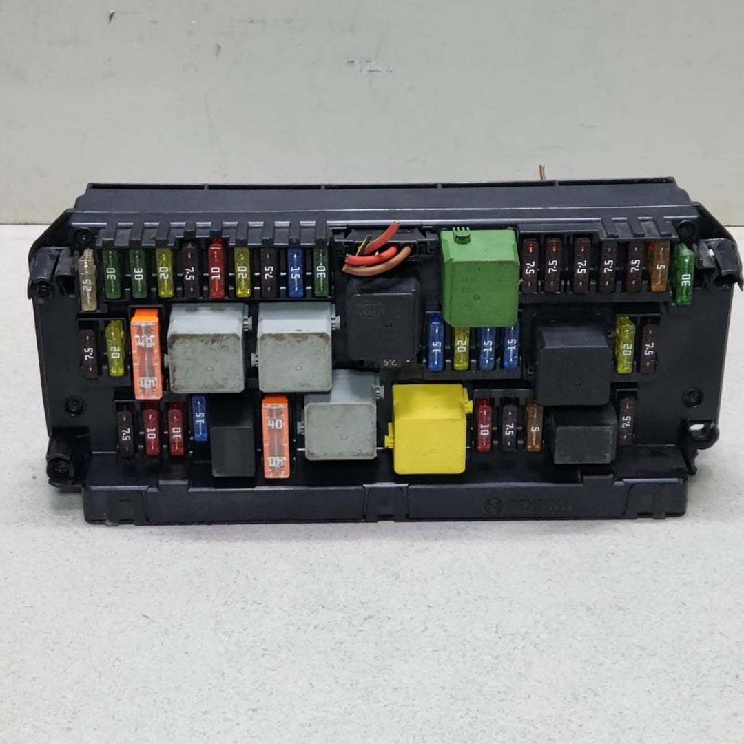 2012-16 Mercedes E200 Front SAM Fuse Box Control Module A2129004911 E-Class W212