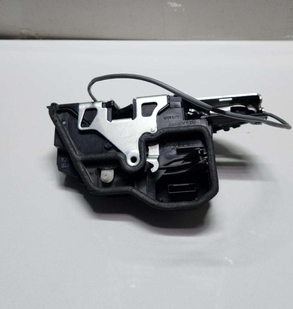 BMW 5 Gran Turismo Door Lock Complete Front Right Auto Soft Close 7148476 OEM RH