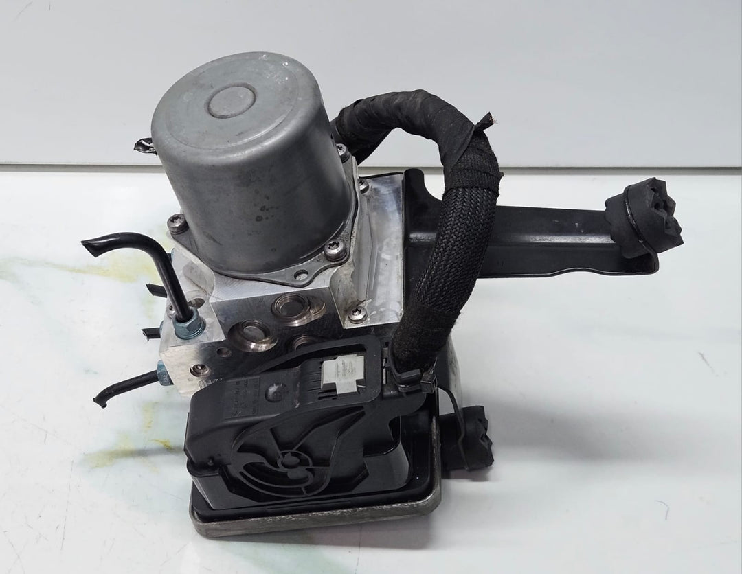2016-2020 BMW G30, G32, G11, G12, G01 X3 Abs Dsc Pump Control Module 6876246 OEM