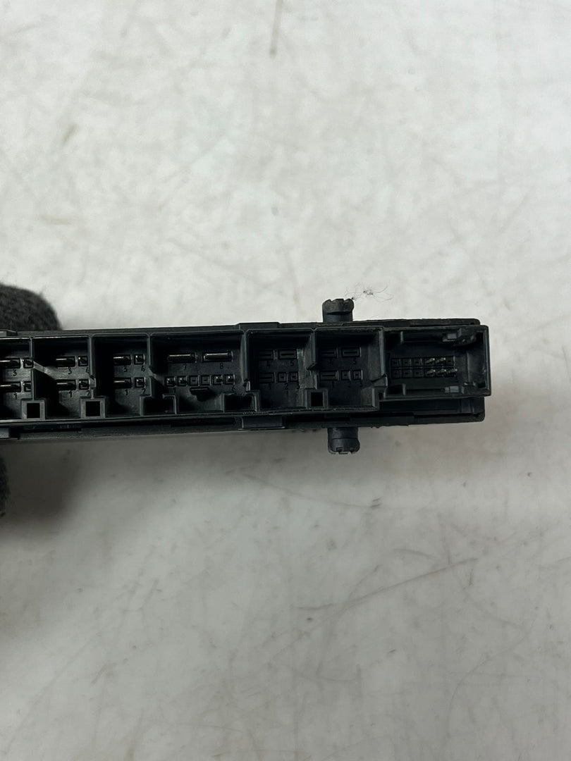 BMW 5' E60 528i 7' E66 E65 Seat Control Module Front Right Electric 9148256 OEM
