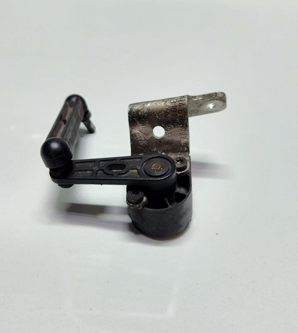 2010-2016 BMW 535i Headlight Level Sensor 6784075 5 Series F10 and F11 OEM