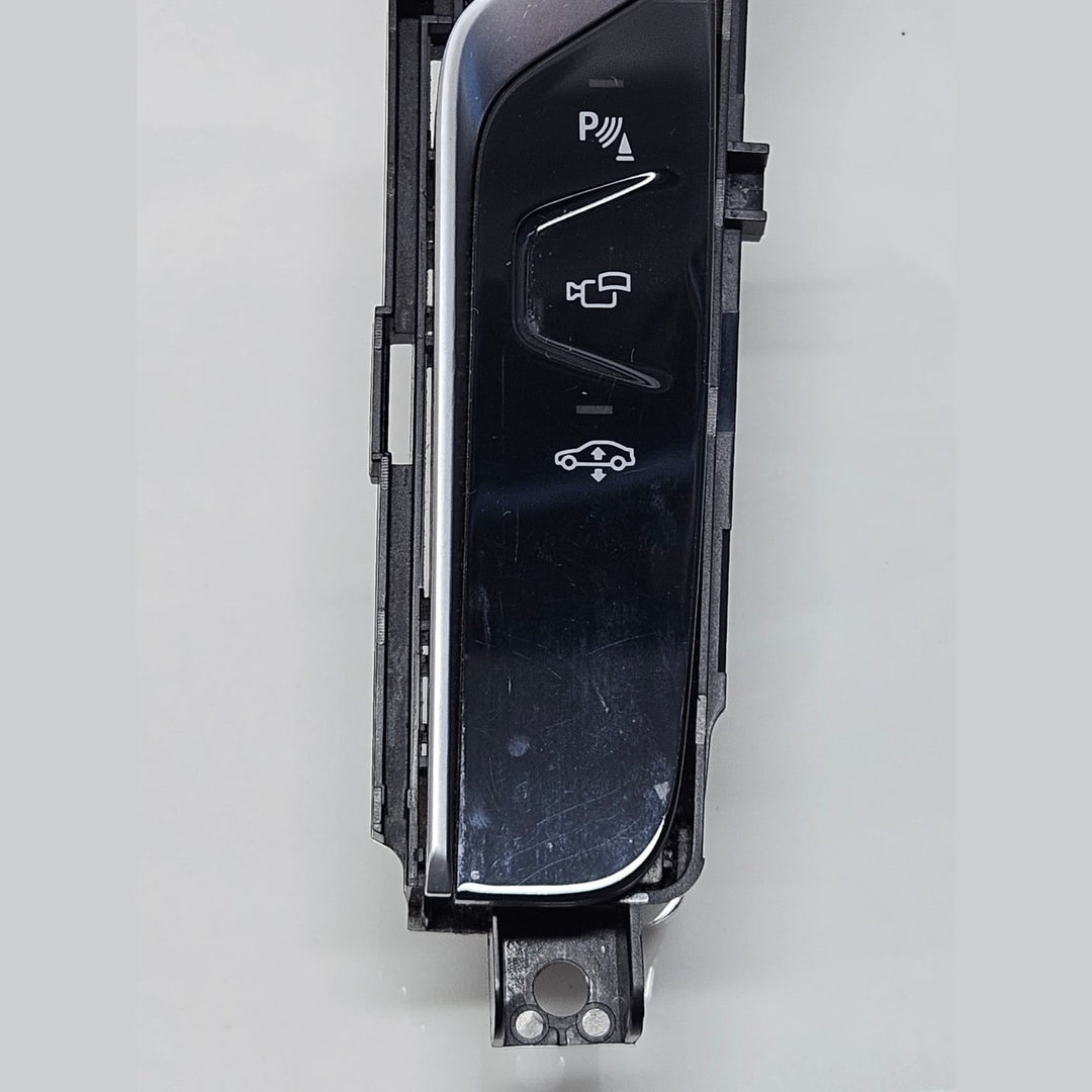 9398275-2015 BMW 740Li 7 Series G11 G12 Center Console Switch Panel OEM