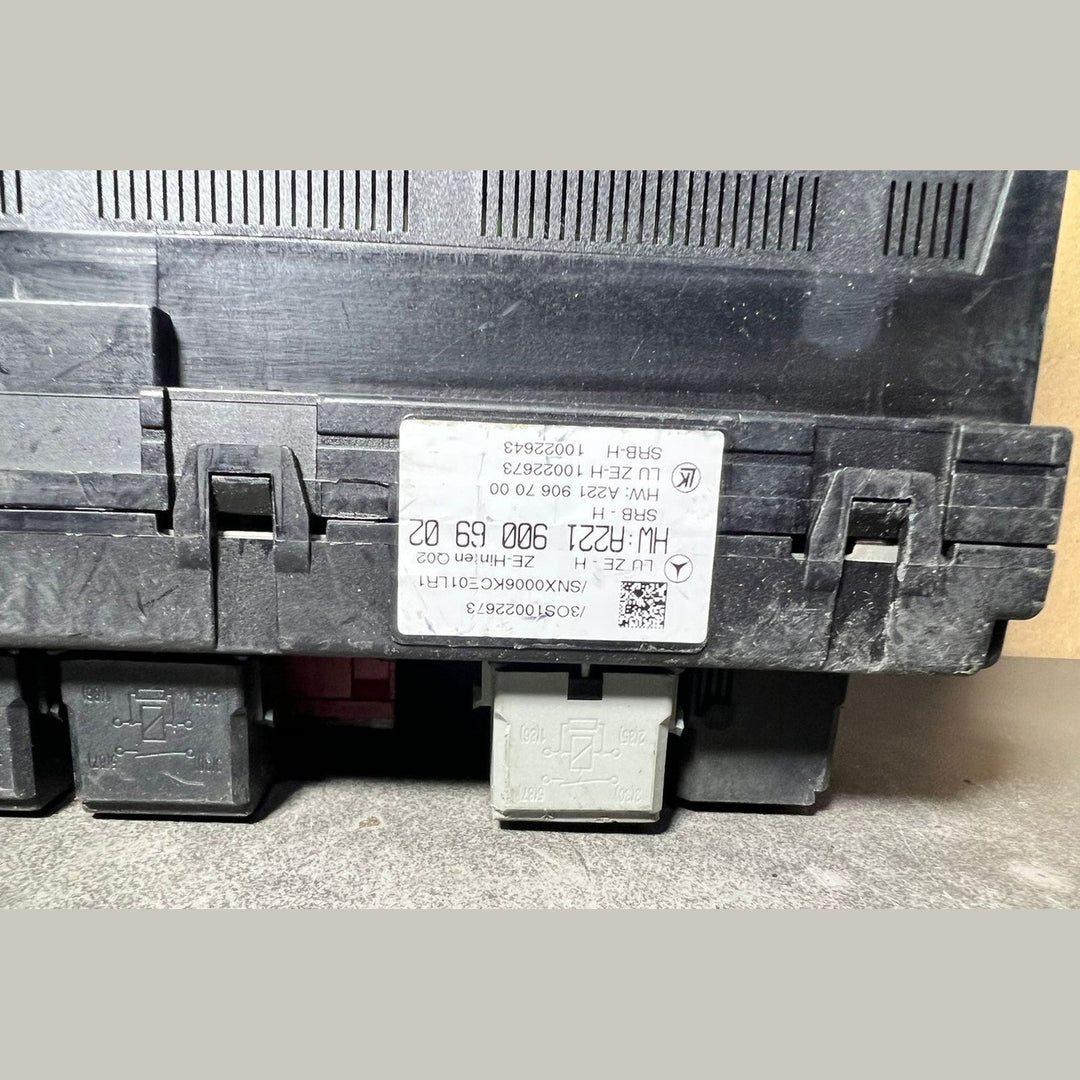 Mercedes Benz W221 Rear Sam Fuse Box Relay Control A221 9006902 \ A221 9003602