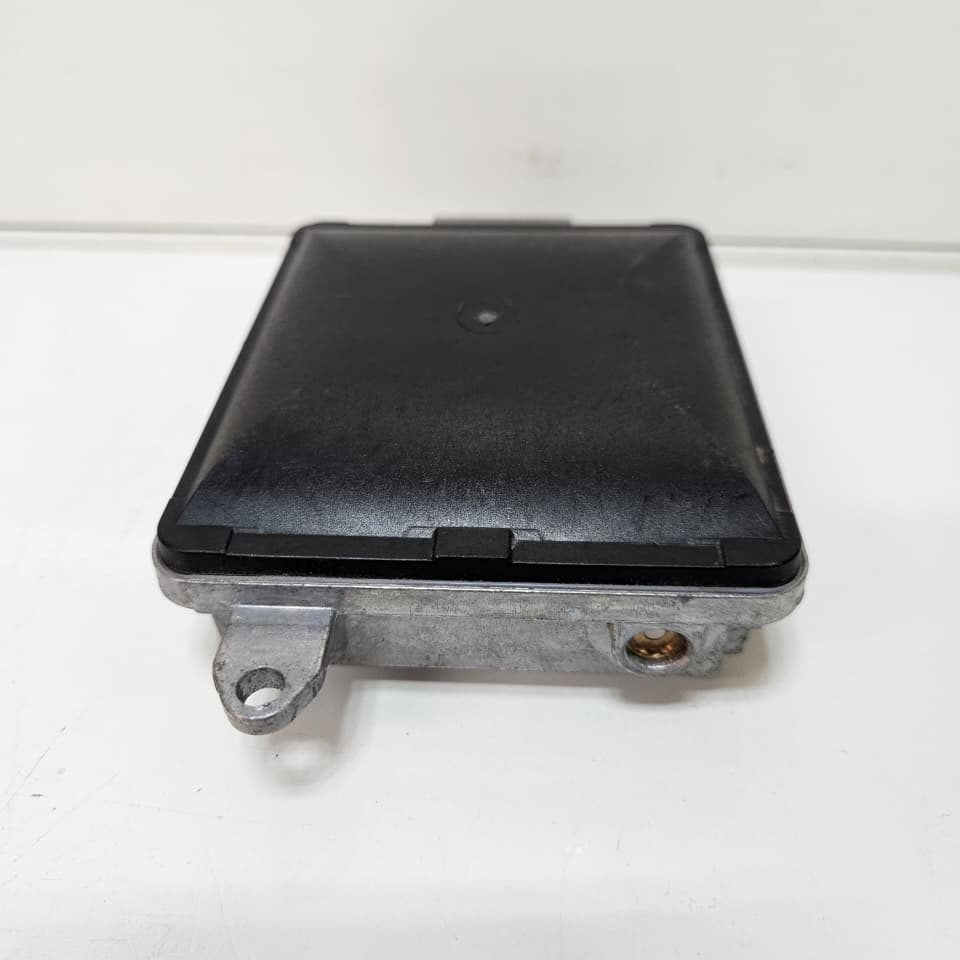BMW F10 F06 F12 F13 F01 F02 Right Side Blind Spot Radar Control Module 6873339