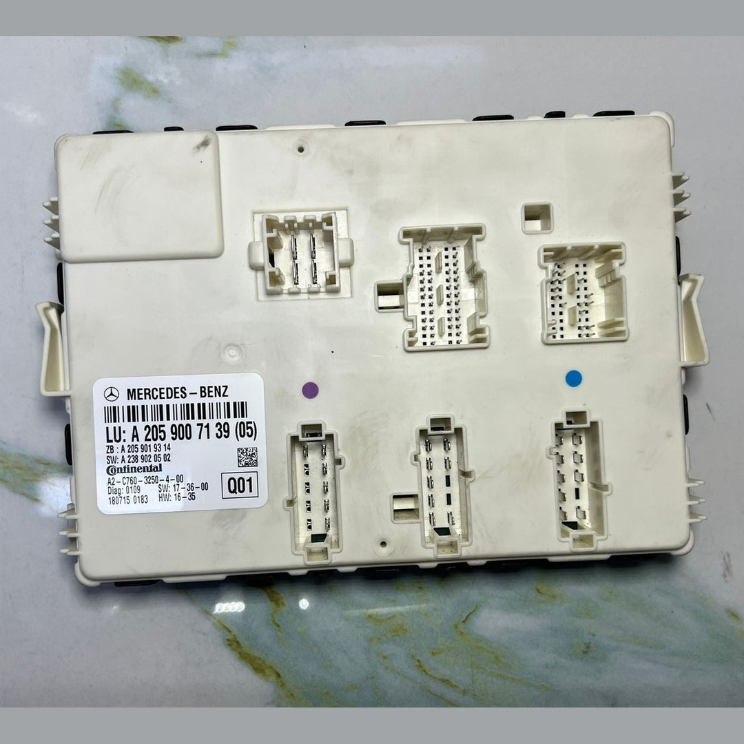 Mercedes W205 C300 C-Class Continental Control Module Unit A205 9007139 OEM