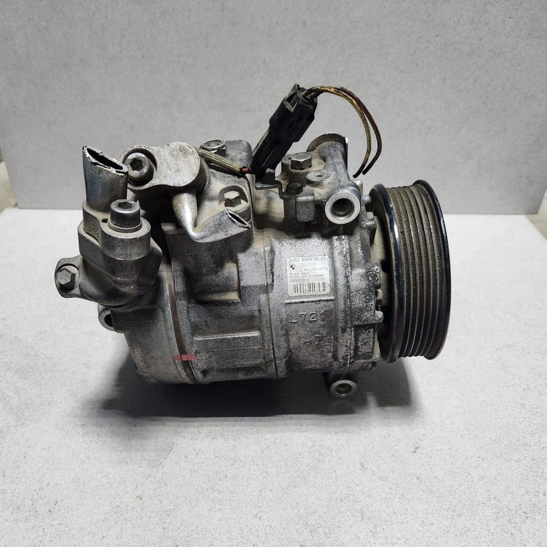 2006-2007 BMW 525i Air Conditioning Compressor 6956715 E60 E61 E63 E64 E65 E66