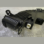 قم بتحميل الصورة إلى عارض الصور، OEM 2023-2024 BMW 7 SERIES G70 RIGHT DRL DAYTIME RUNNING LIGHT LED 9450080