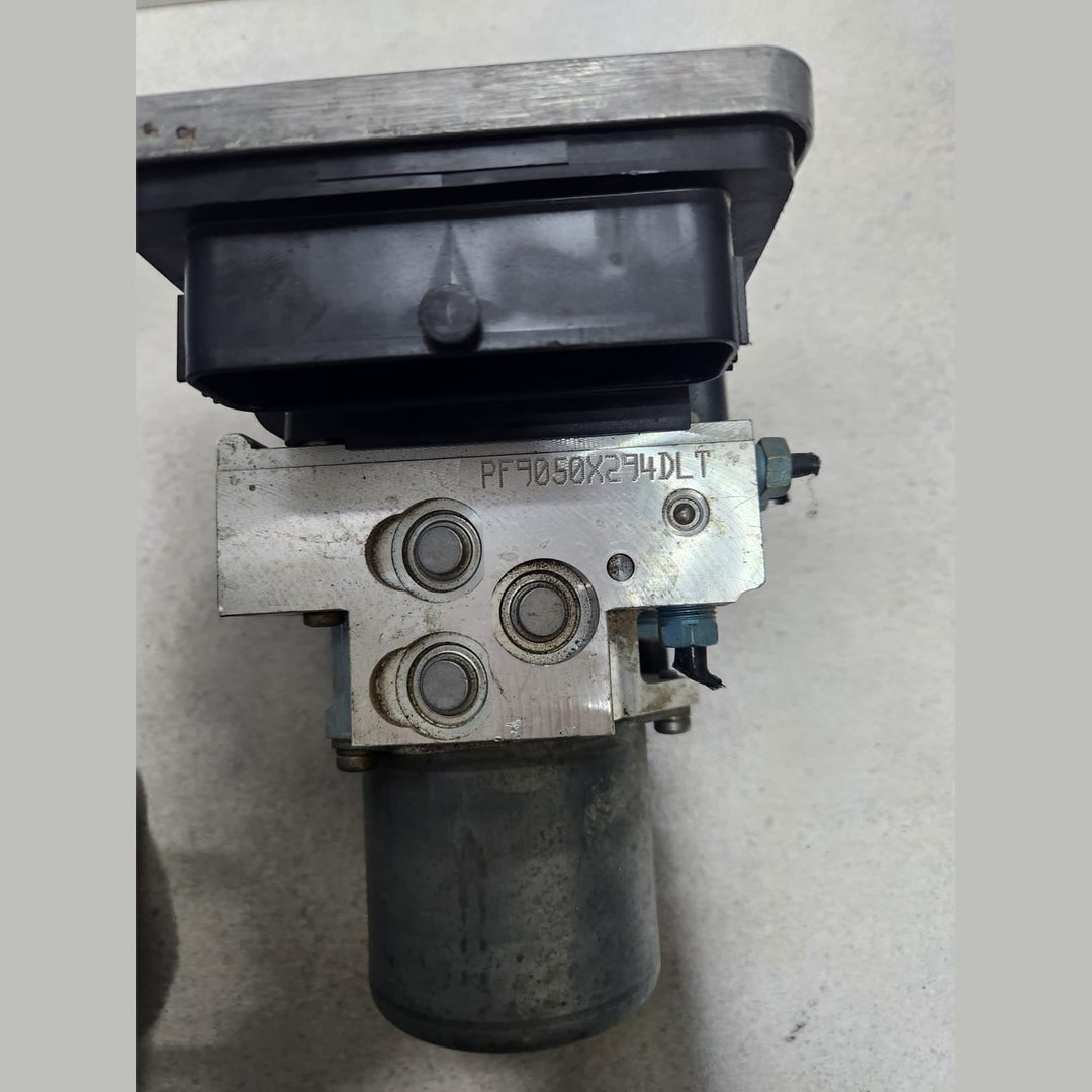 2018-2021 BMW X4 Abs Pump Module 6896980 X3 G01 G02 740i and 530i