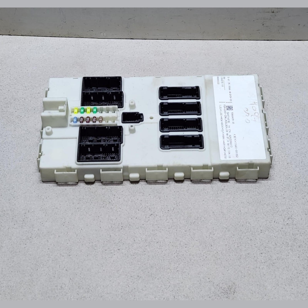 2012-2015 BMW 118i Engine Control Unit 8638198 F20 F30 OEM