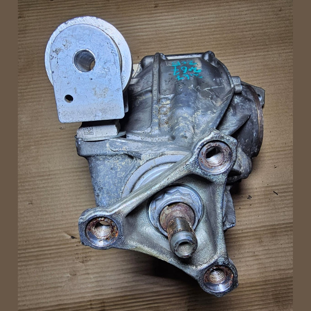 14-18 Mercedes-Benz Rear Differential Assembly A2053501600 C-Class E-Class 3.067