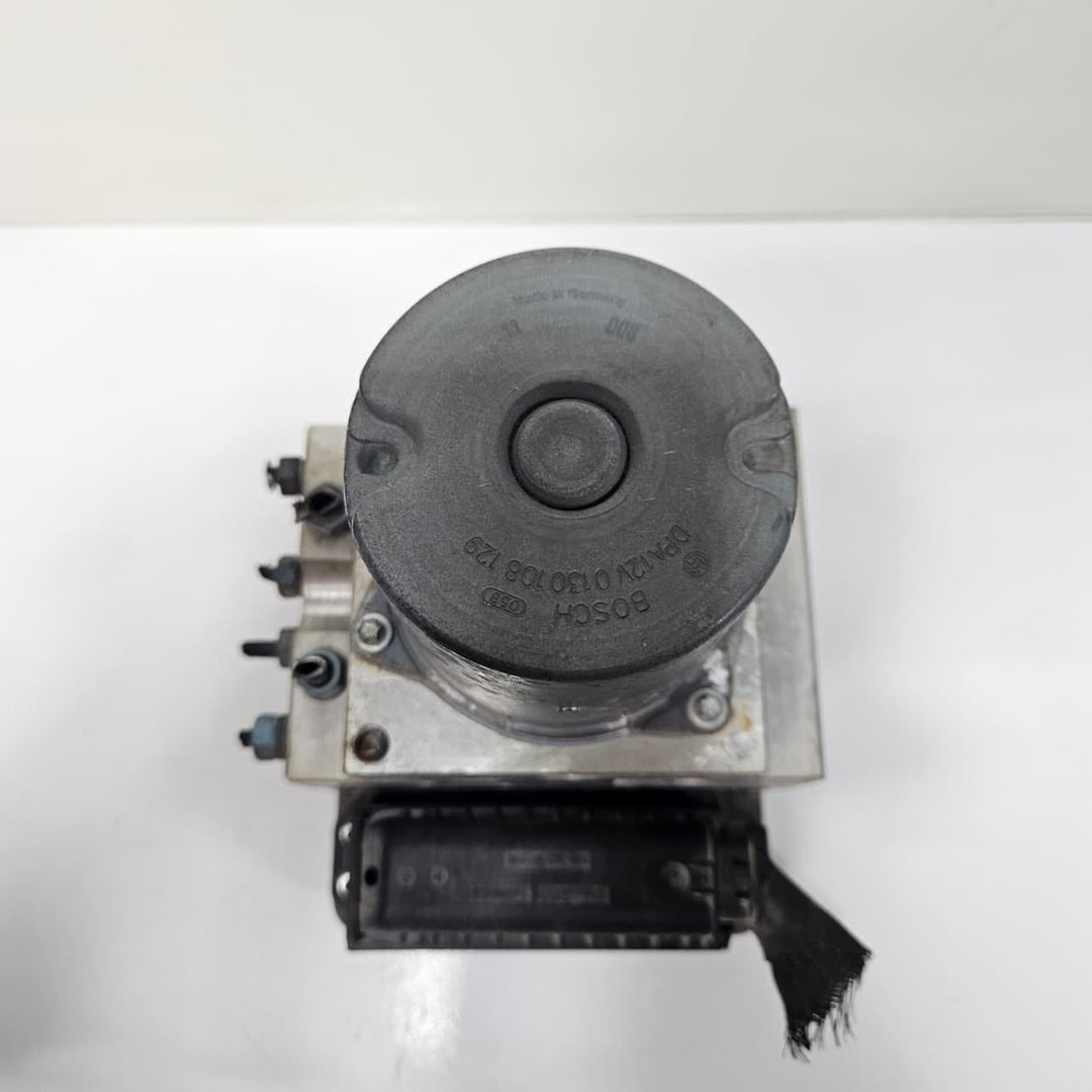 BMW 5 7 Series F01 F02 ABS Anti-Lock Brake Pump Module 6799048