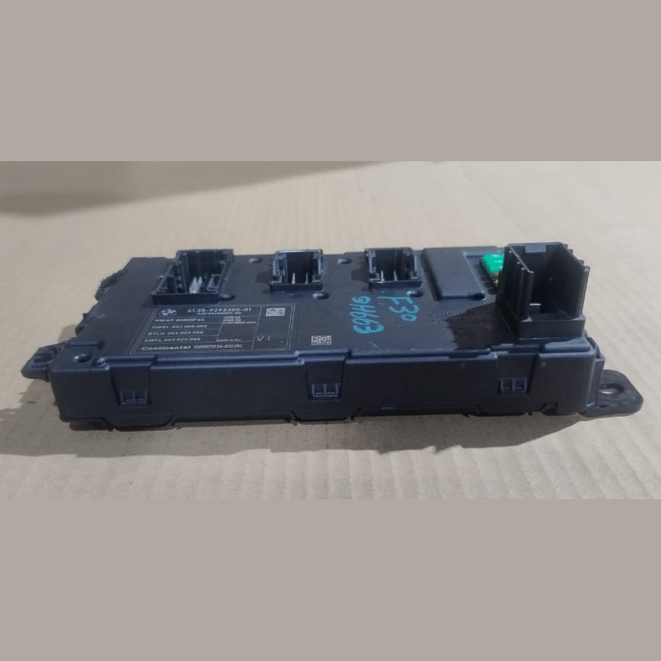 BMW F20 F21 F30 F31 REAR ELECTRONIC MODULE FUSE BOX CONTROL UNIT V1 REM -9293305