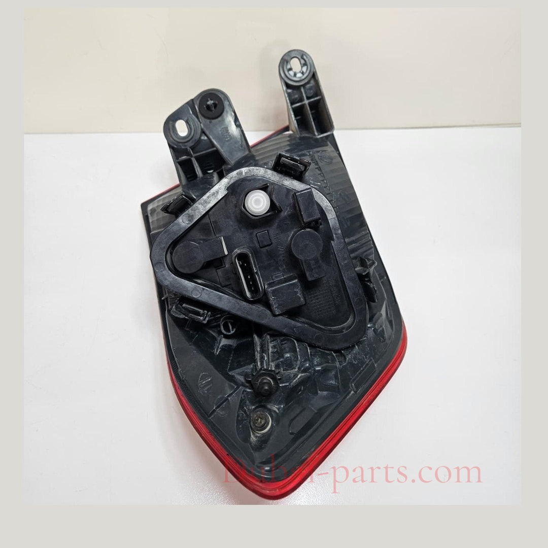 OEM BMW 3 Series F30, F35, F31 Rear Right Taillight 7259894