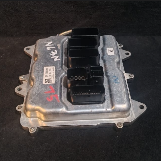 OEM BMW 7 F01 F02 F03 330kW N63   Engine Control Unit Module MEVD172H 7540738