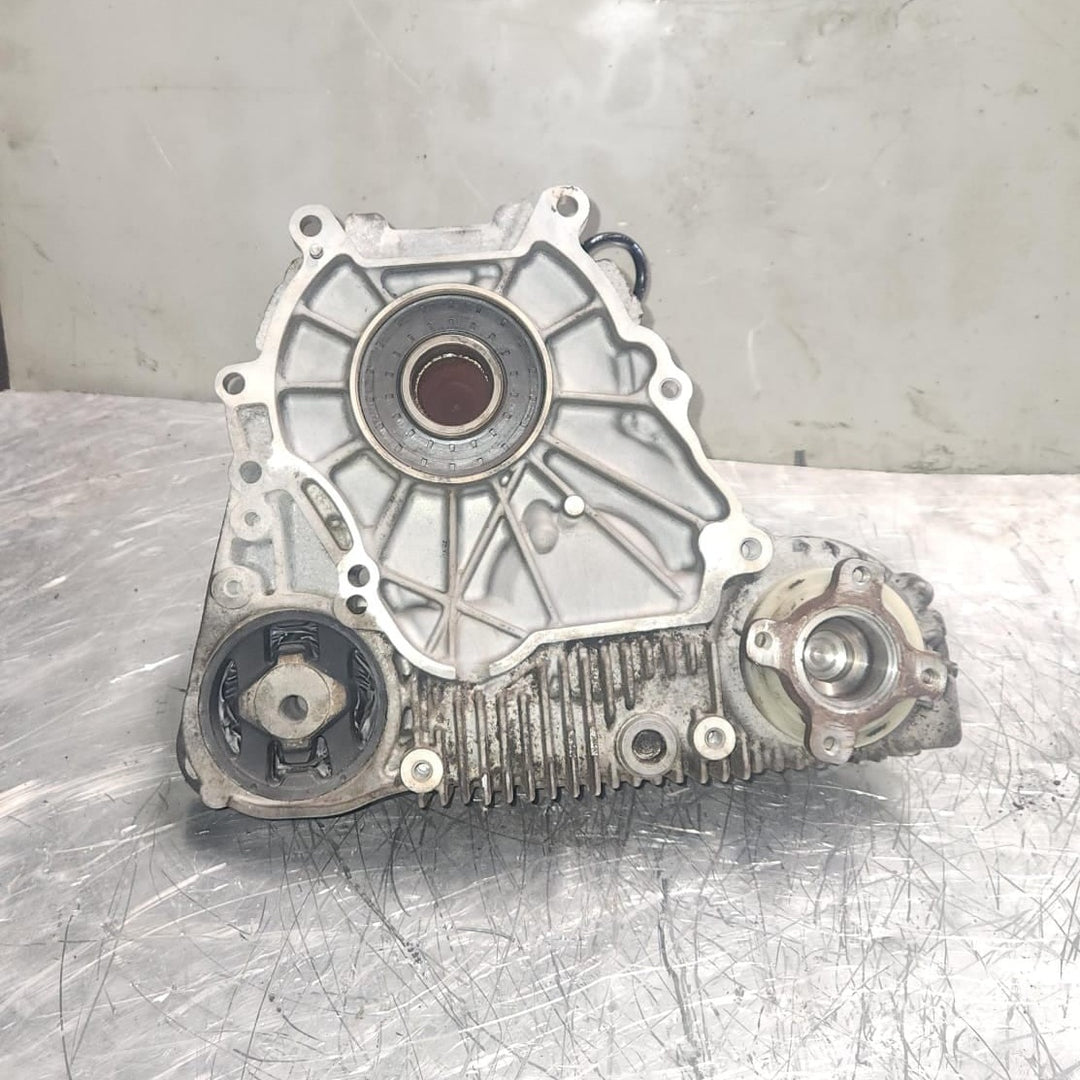 2007 BMW 328xi Transfer Case 7548666 E90 E92 E93 328xi and 335xi AWD model