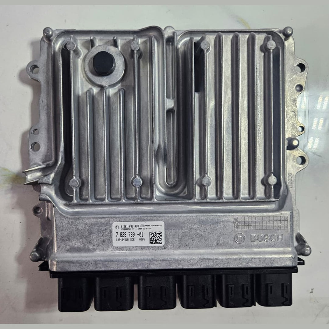 OEM BMW G07 BMW X7 30dX MAY 2022 ENGINE CONTROL ECU KIT DDE BOSCH 7828780 RHD