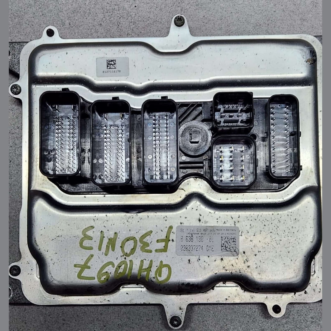 2012-2015 BMW 118i Engine Control Unit 8638198 F20 F30 OEM