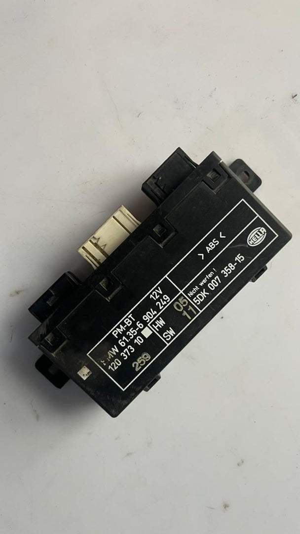 2001-2003 BMW 525i Door Mirror Control Module 6904249 E39 525i 528i 530i E38