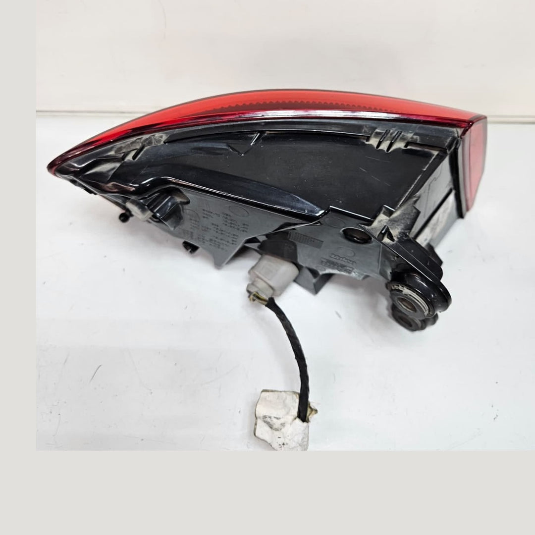 90053943-2011-2018 Audi A6 S6 C7 4G sedan Models Taillight Right Side OEM