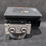 Load image into Gallery viewer, BMW 4 COUPE  F32 180kw  ABS ANTI -LOCK BREACKING SYSTEM  MODULE PUMP - 6866210
