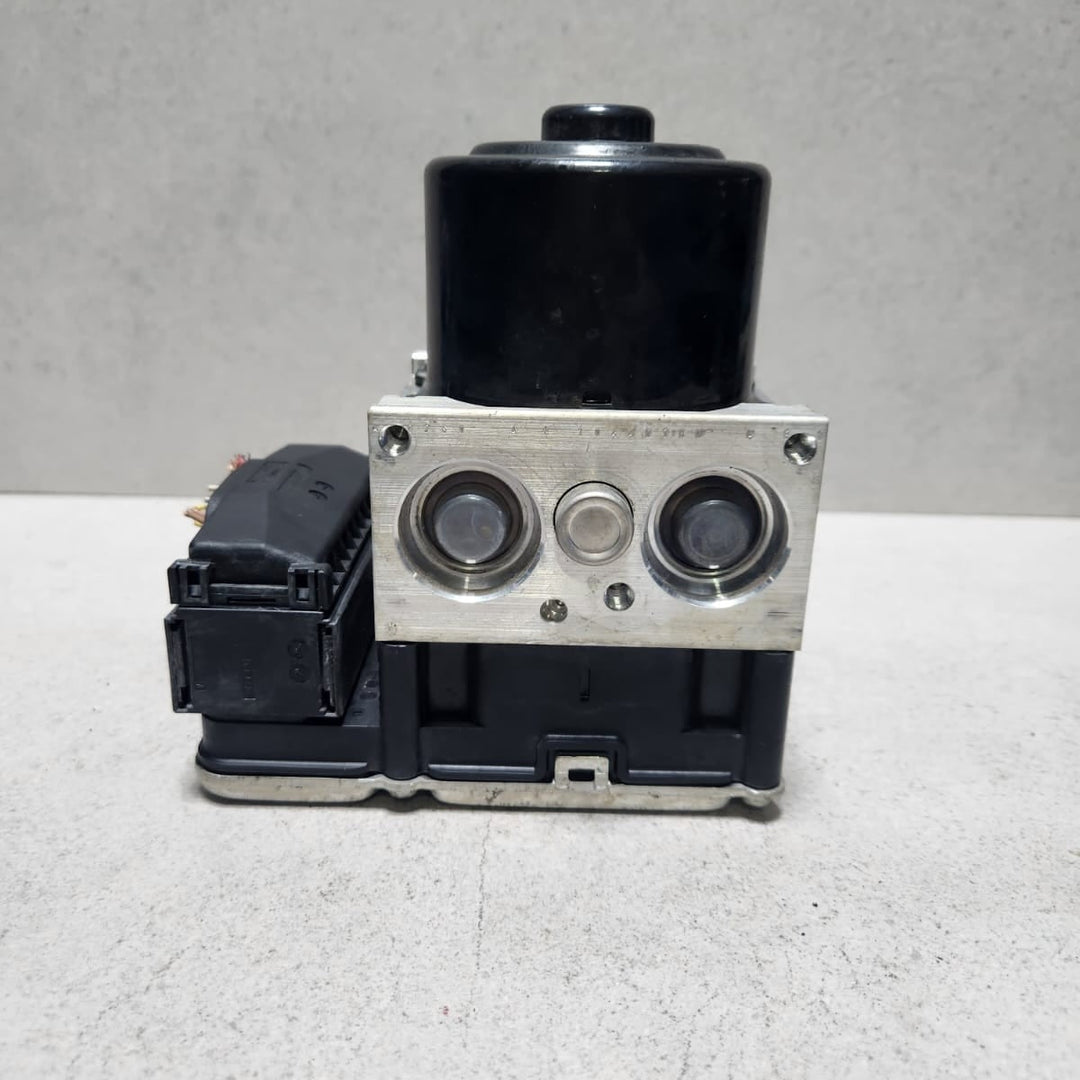 2011-2017 BMW X3 Abs Brake Pump Control Module 6857644 X3 F25 and X4 F26
