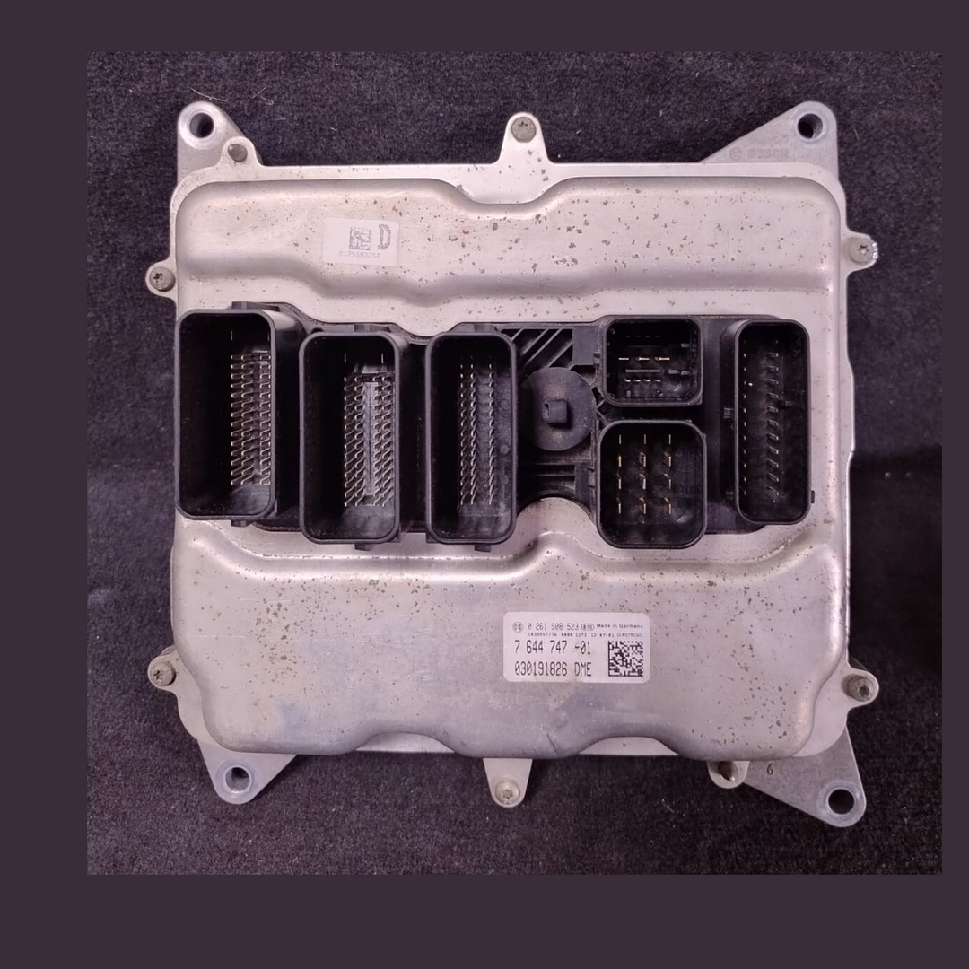 BMW 520i F10 2010-2013 N20 ENGINE CONTROL ECU UNIT + MODULE  DME 7644747