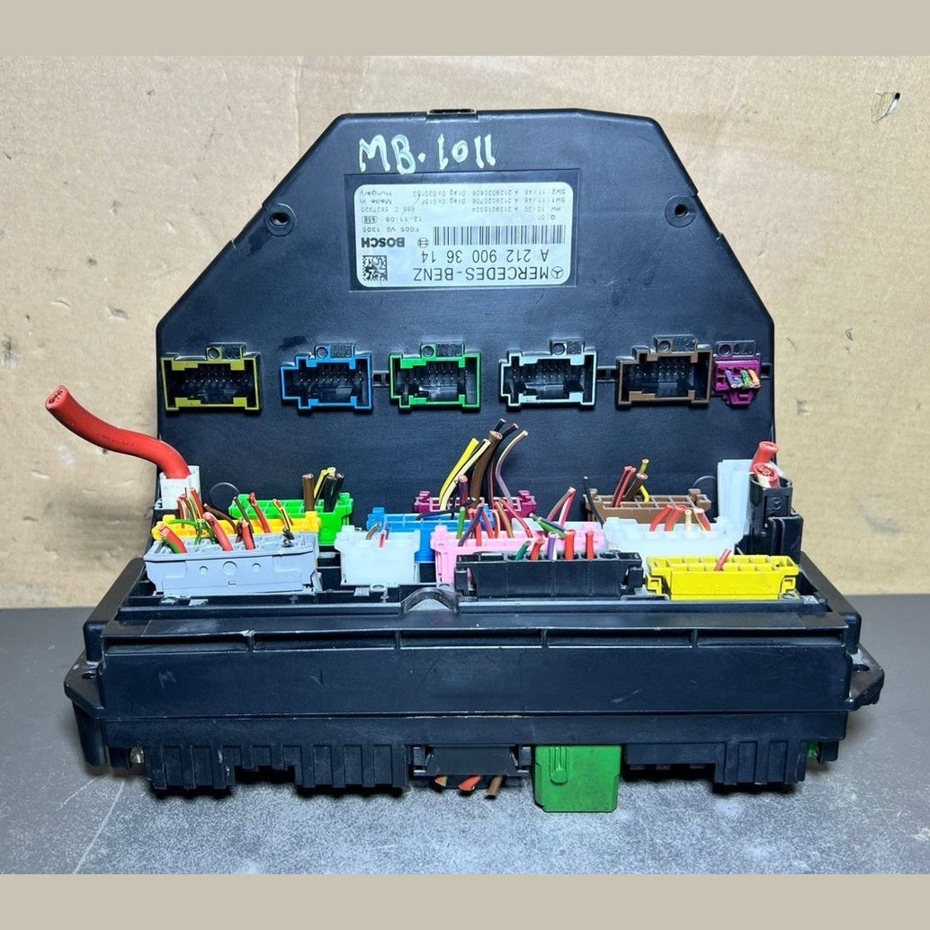 10-16 Mercedes-Benz W212 W204 Front SAM Module Relay Fuse Box A2129003614 OEM