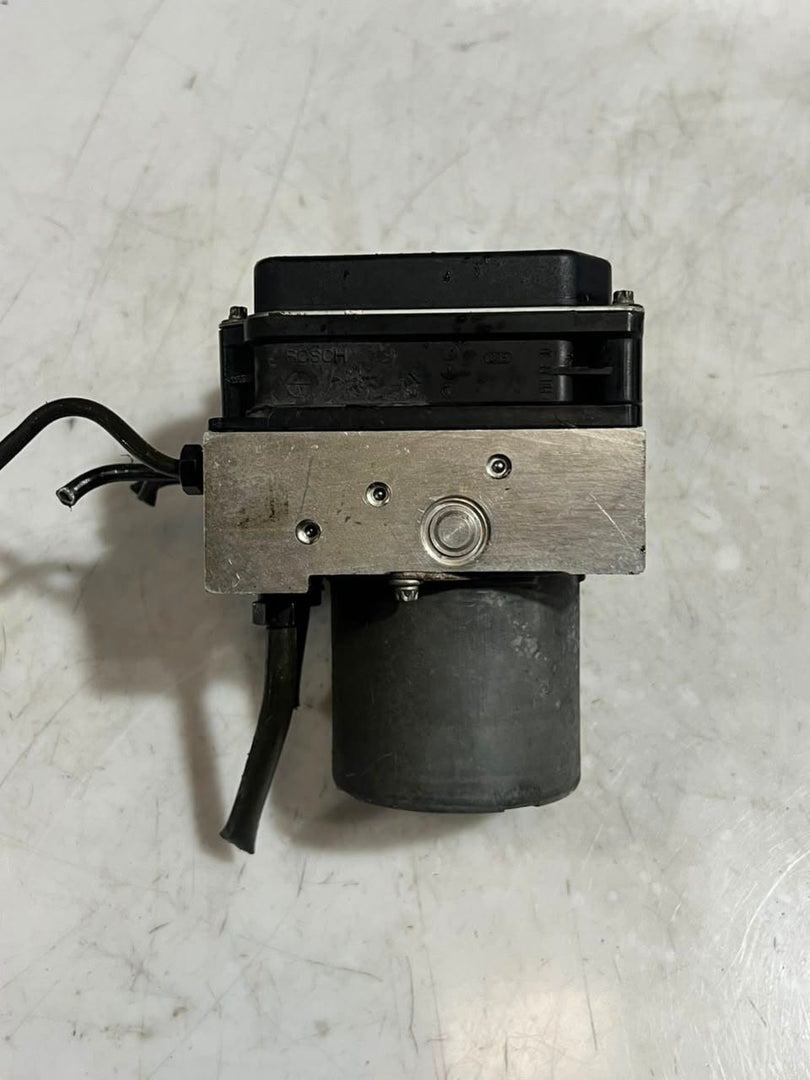 BMW 5 Series E60 E61 E63 E64 ABS Pump with Control Module 6766300 OEM