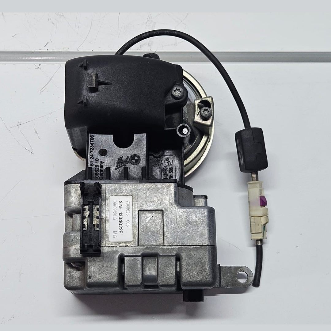 BMW 6 SERIES F06 F12 F13 REAR VIEW REVERSING CAMERA WITH CASING BADGE 7308625