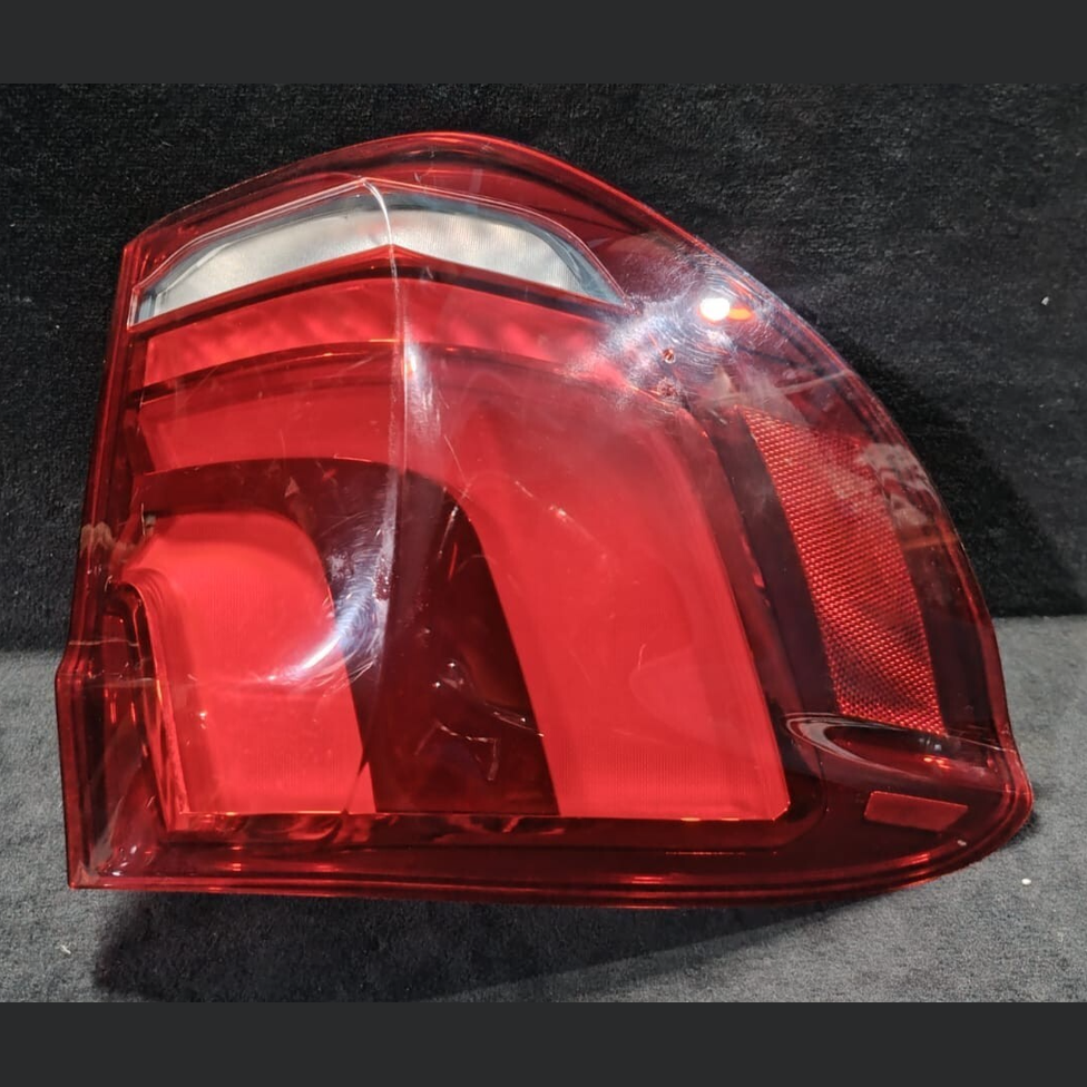 OEM BMW X5 F15 F85 X5M 2014-2018  REAR LEFT SIDE OUTER LED TAIL LIGHT - 7290103