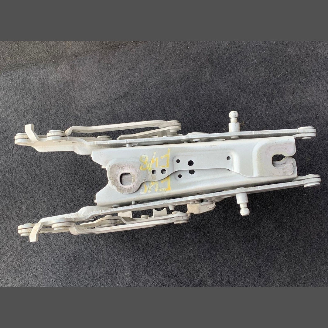 BMW F48 F39 B46 B48 X1 X2 HOOD HINGES SHOCK  BRACKET  SET R&L -7329441-42