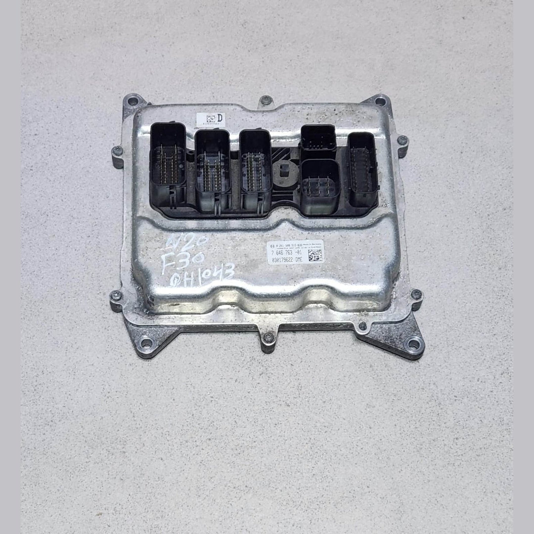 2012-2018 BMW 320i Engine Control Unit 7646763 F25 F30