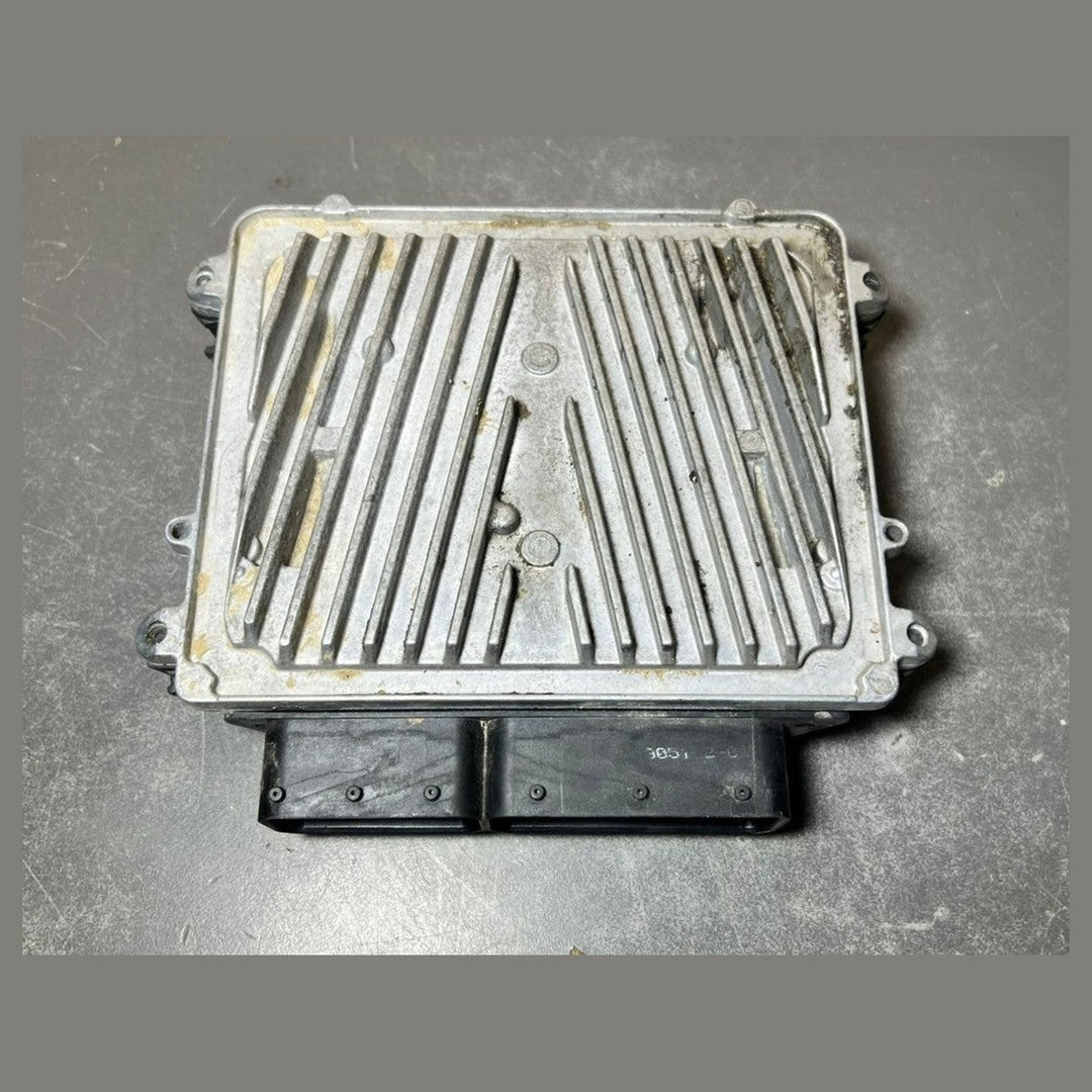 10-14 Mercedes W212 E-Class Engine Control Module Unit ECM ECU A272 9004700 OEM