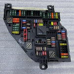 Bild in die Galerieansicht laden, OEM BMW 528i F10 Rear Power Distribution Fuse Box Module 9264923
