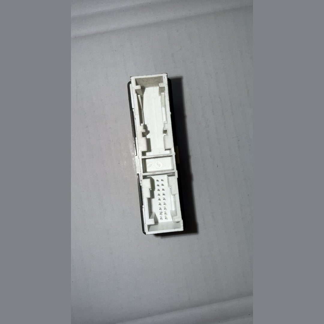 BMW PDC MODULE I8 9382516 2015 2016 BMW I3 - PDC / PARK Distance Control