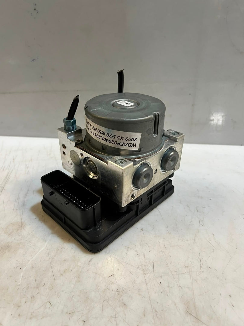 2018 BMW 320i F30 F31 F32 Abs Pump Control Module 6881172 OEM