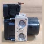 Load image into Gallery viewer, HYDRO BRAKING PUMP BMW F20 F21 F30 F31 ABS DSC UNIT 6857323 - 6857324