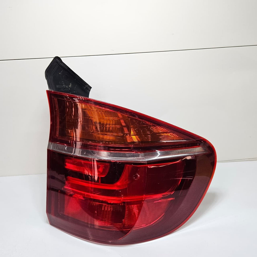 2011-2013 BMW X5 E70 Taillight 7227790 OEM  X5 E70 and E70 LCI