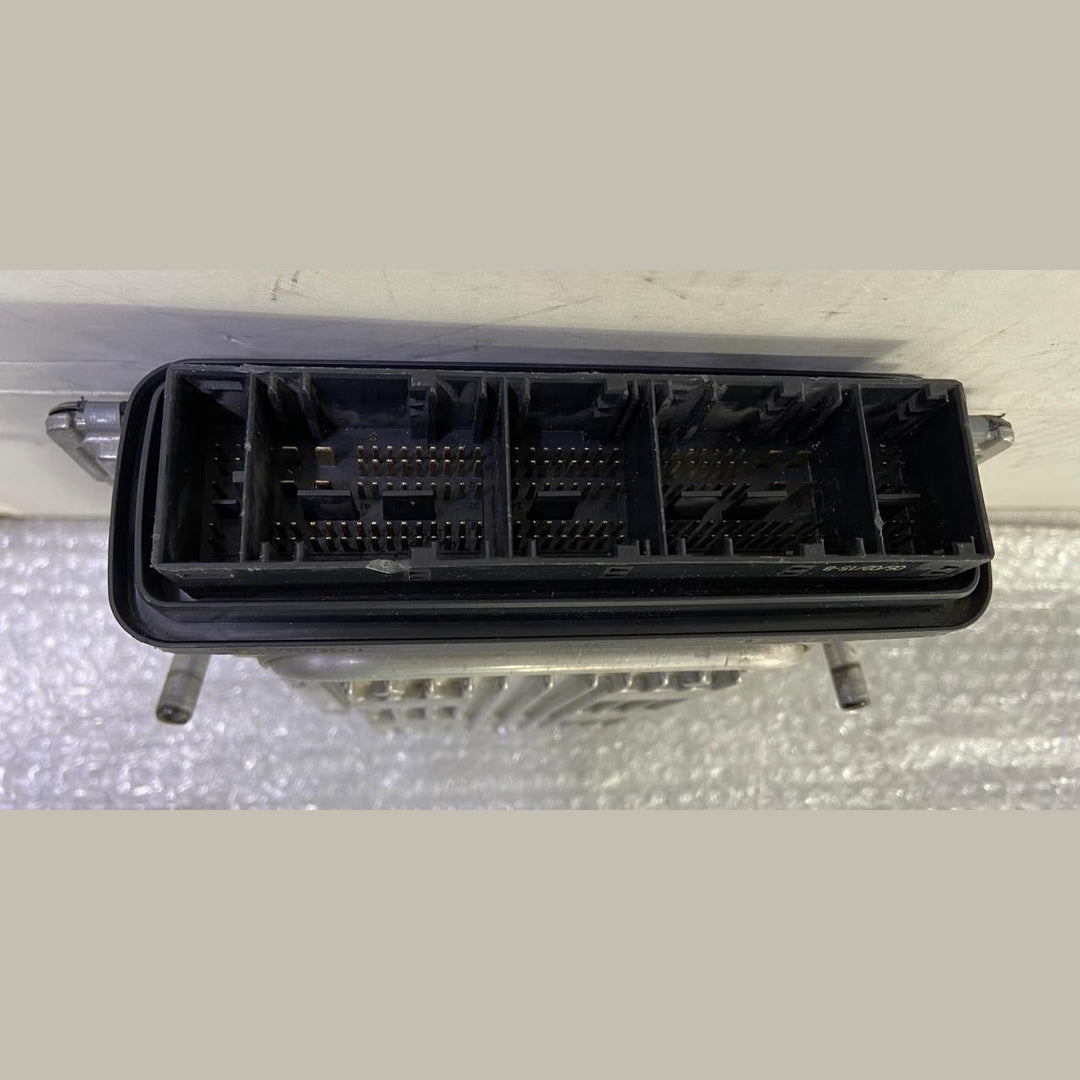 OEM BMW F10 F01 F07 N63 4.4i DME MSD85.0 ENGINE Control Unit ECU ONLY 8610680
