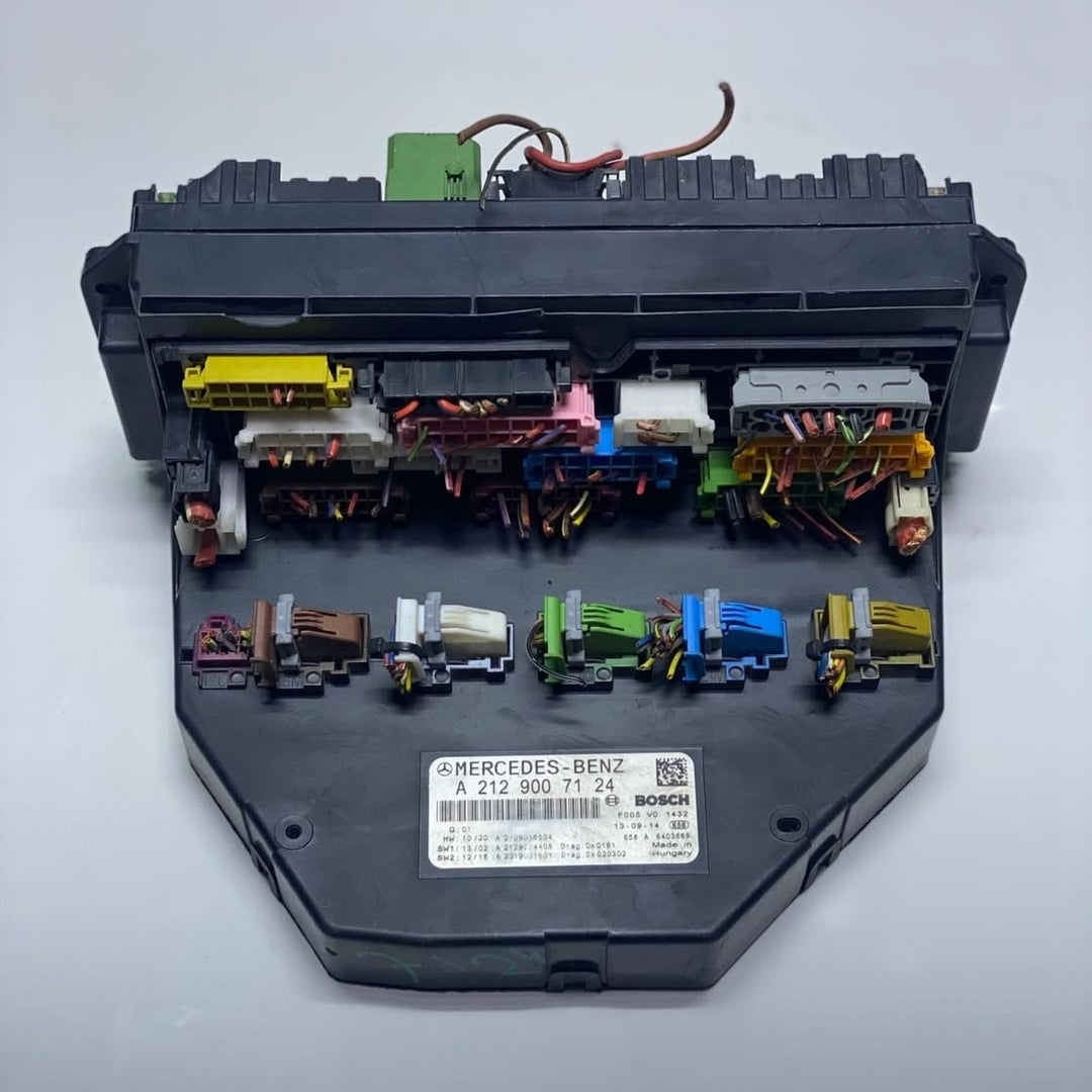 Mercedes Front Sam Fuse Box Control Module A2129007124 W212 E-Class W218 W204 