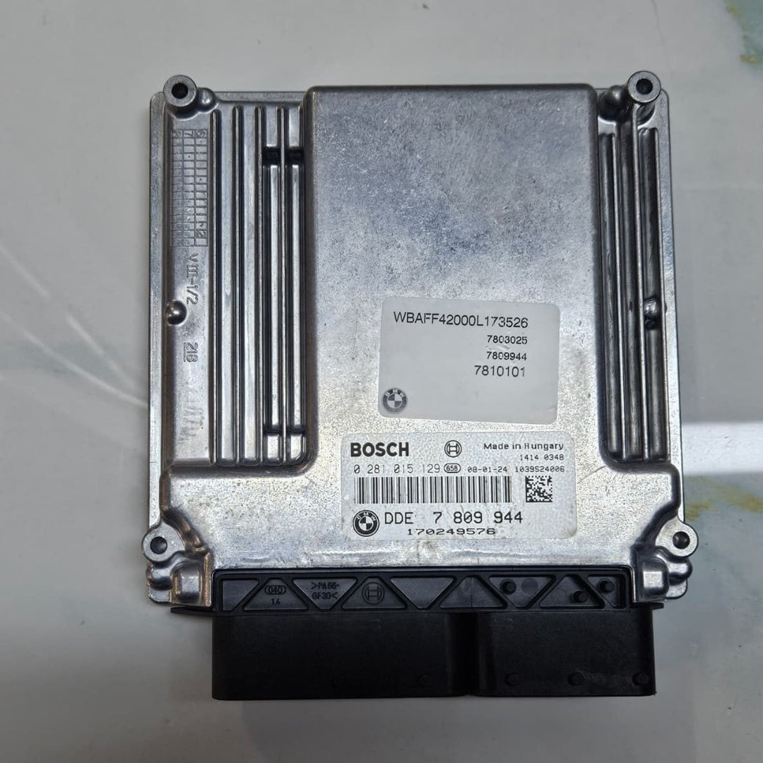 OEM BMW E60 E61 5 Series and E90 M57 Engine Control Unit 7809944