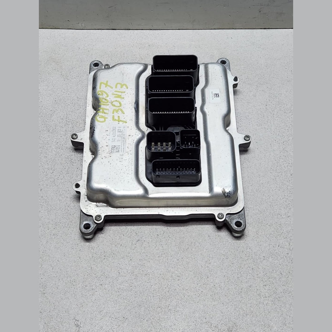2012-2015 BMW 118i Engine Control Unit 8638198 F20 F30 OEM