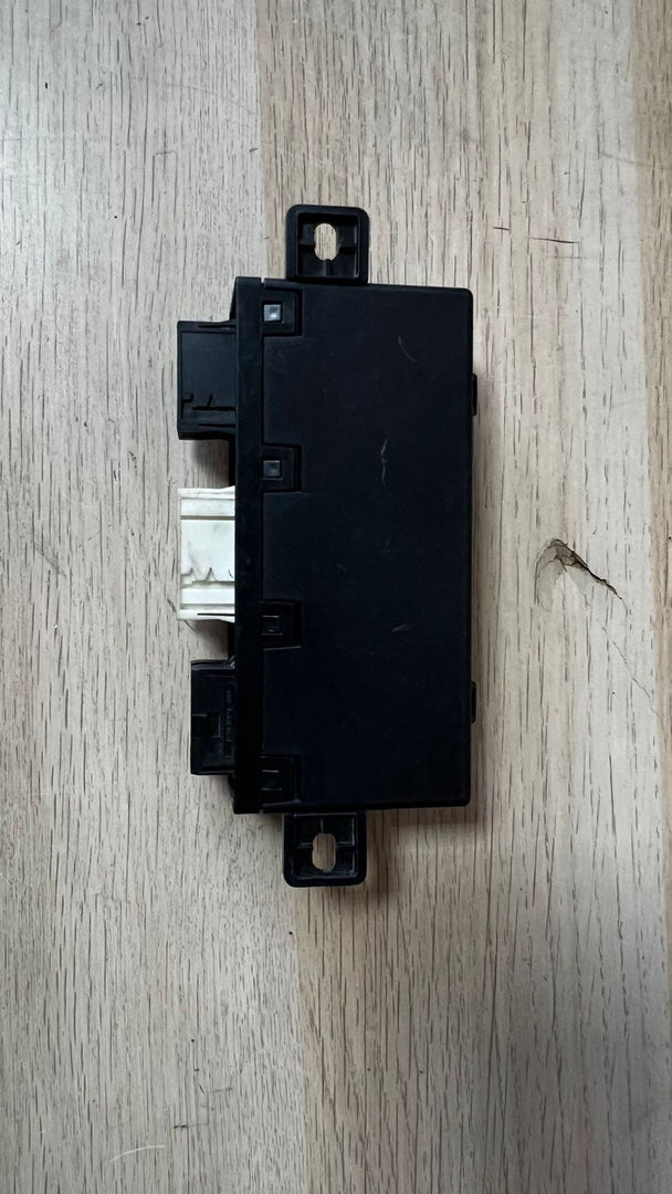 BMW Body Control Module 8378768 5 Series E39