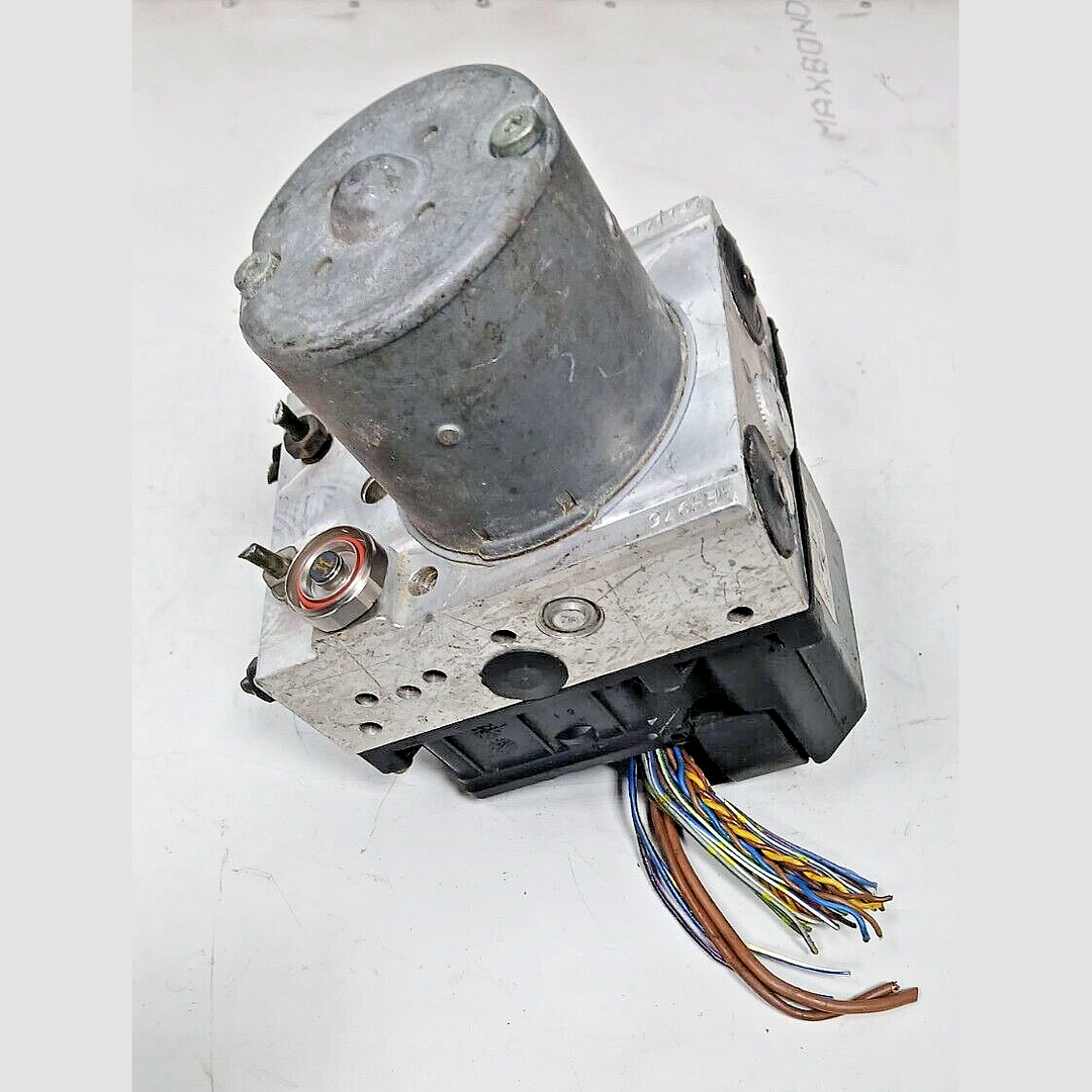 2002 BMW E46 325XI AWD WGN - ABS Anti Lock Brake System - Fits 01-05 OEM 6759850