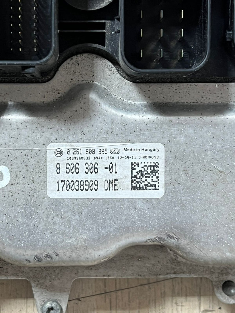 2012-2017 BMW F10 N20 520i Engine Control Unit SET DME+ CAS4 CG + 2KEYs 8606306